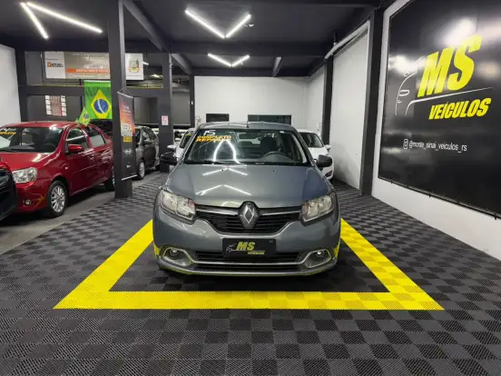 RENAULT-LOGAN-2014
