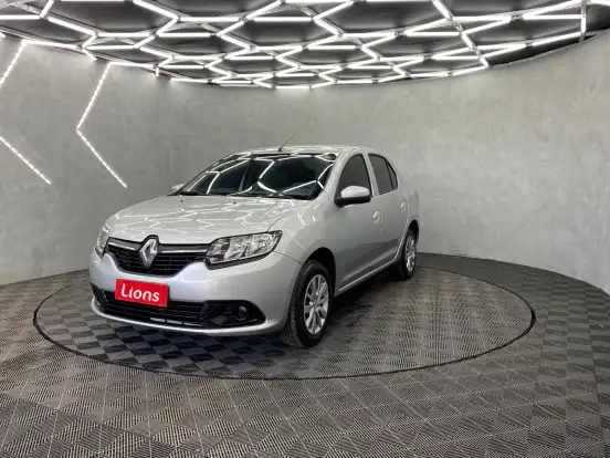 RENAULT-LOGAN-2019