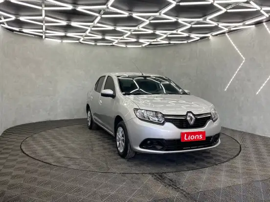 RENAULT-LOGAN-2019