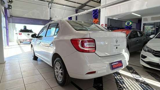 RENAULT-LOGAN-2024