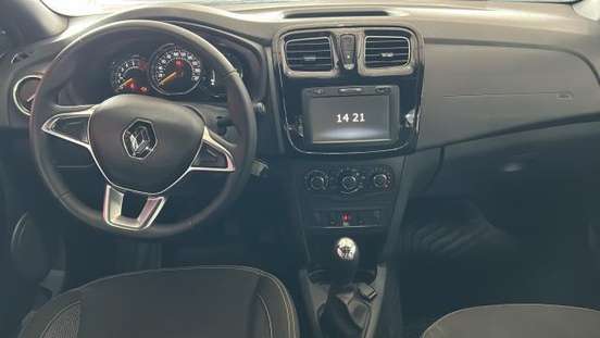 RENAULT-LOGAN-2024