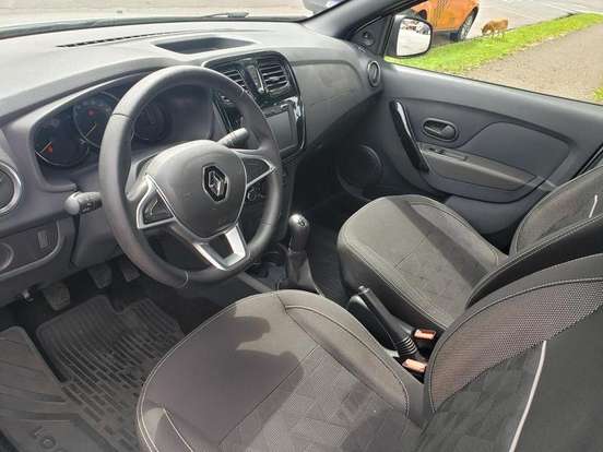 RENAULT-LOGAN-2024