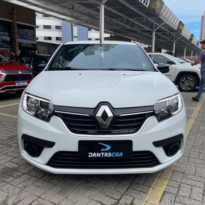 RENAULT-LOGAN-2024