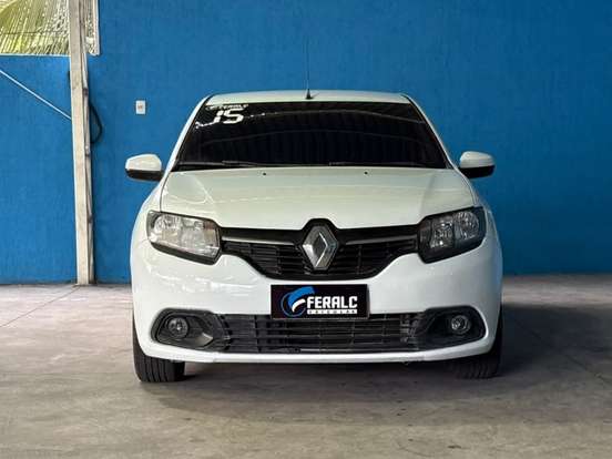 RENAULT-LOGAN-2014