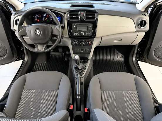 RENAULT-LOGAN-2015