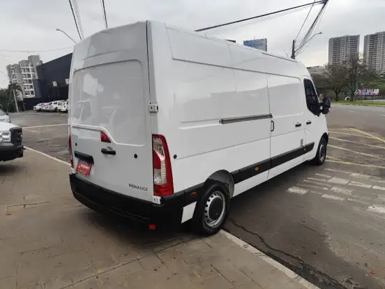 RENAULT-MASTER-2021