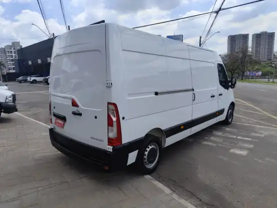 RENAULT-MASTER-2021