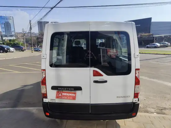 RENAULT-MASTER-2013