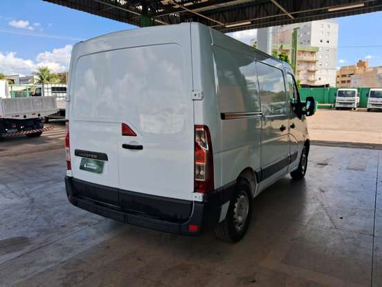 RENAULT-MASTER-2021