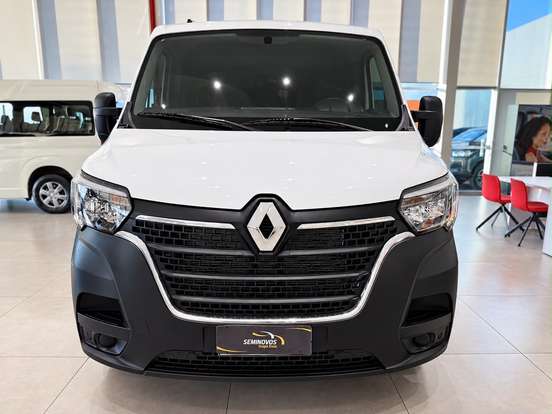 RENAULT-MASTER-2025