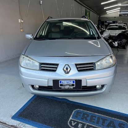 RENAULT-MEGANE-2012