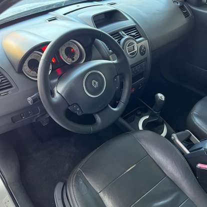 RENAULT-MEGANE-2012