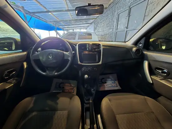 RENAULT-SANDERO-2019