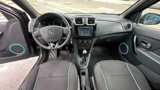 RENAULT-SANDERO-2017