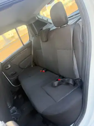 RENAULT-SANDERO-2013