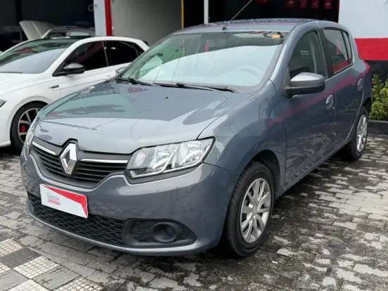 RENAULT-SANDERO-2014