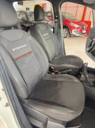 RENAULT-SANDERO-2020