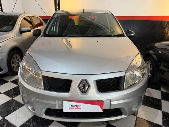 RENAULT-SANDERO-2009