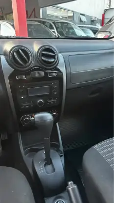 RENAULT-SANDERO-2013