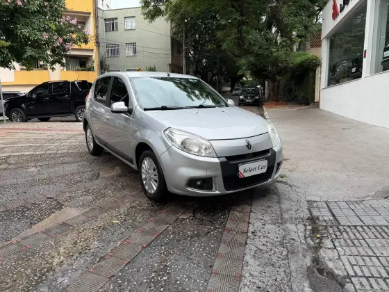 RENAULT SANDERO 1.6 PRIVILÉGE 16V FLEX 4P AUTOMÁTICO