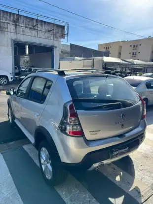 RENAULT-SANDERO-1.6 STEPWAY 16V FLEX 4P AUTOMÁTICO RENAULT-SANDERO-2013