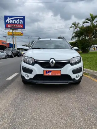 RENAULT-SANDERO-2015