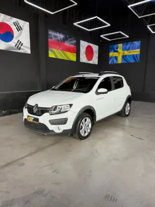 RENAULT-SANDERO-2015