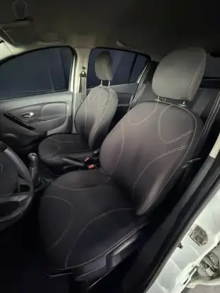 RENAULT-SANDERO-2015
