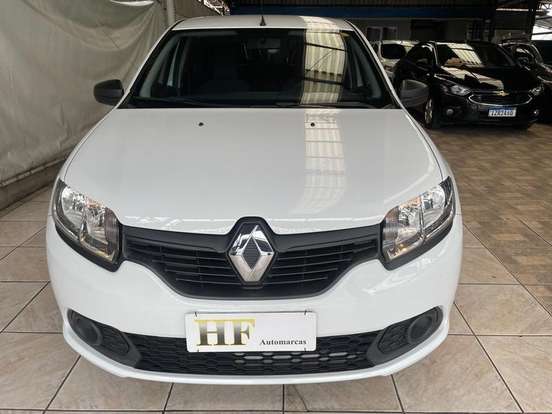 RENAULT-SANDERO-2017