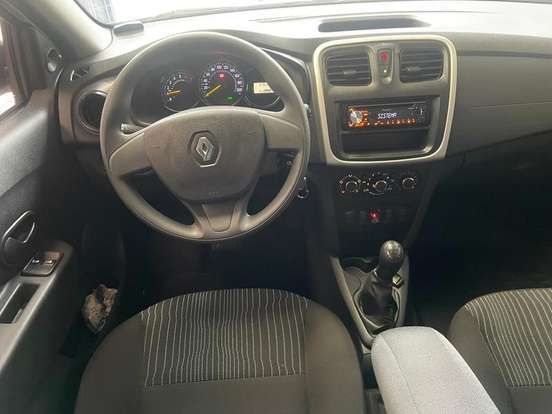 RENAULT-SANDERO-2017