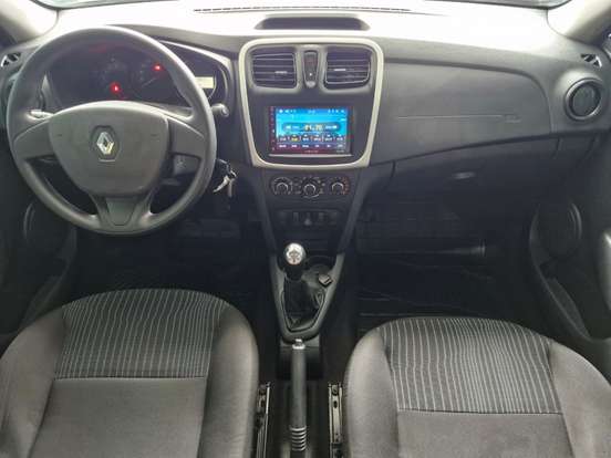 RENAULT-SANDERO-2017