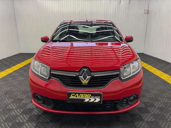 RENAULT-SANDERO-2018