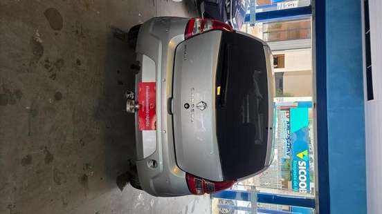 RENAULT-SANDERO-2013