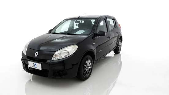 RENAULT-SANDERO-2011