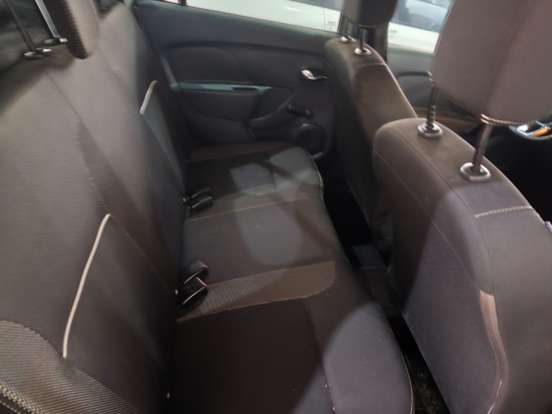 RENAULT-SANDERO-2019