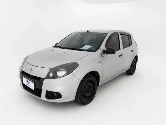 RENAULT-SANDERO-2014
