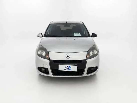 RENAULT-SANDERO-2014
