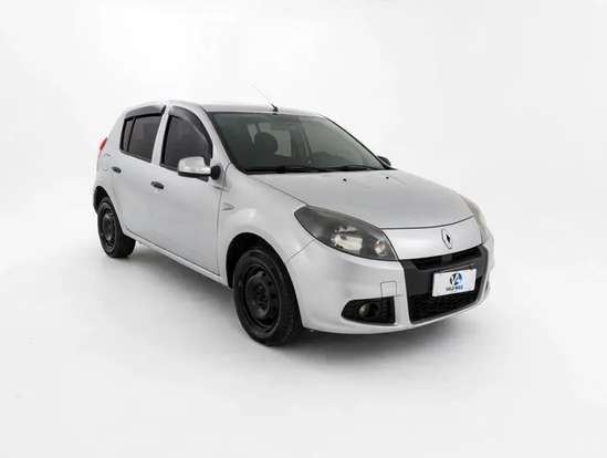 RENAULT-SANDERO-2014