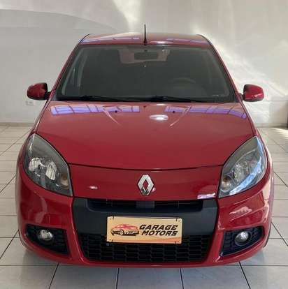 RENAULT-SANDERO-2014