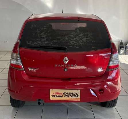RENAULT-SANDERO-2014