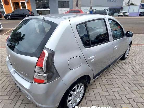 RENAULT-SANDERO-1.6 PRIVILÉGE 16V FLEX 4P AUTOMÁTICO RENAULT-SANDERO-2013