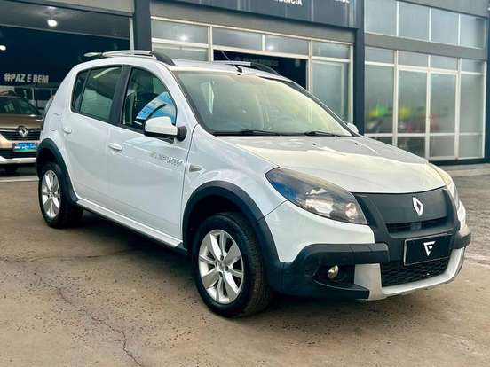 RENAULT-SANDERO-1.6 STEPWAY 16V FLEX 4P AUTOMÁTICO RENAULT-SANDERO-2013