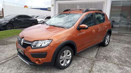 RENAULT-SANDERO-2014