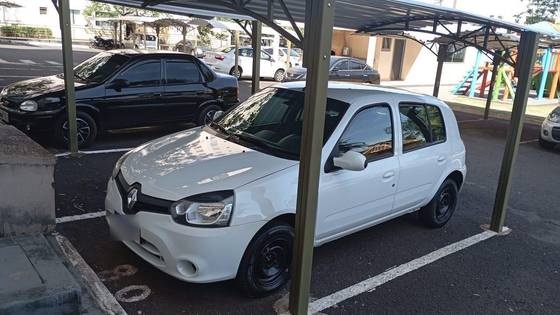 RENAULT CLIO 1.0 EXPRESSION 16V FLEX 4P MANUAL
