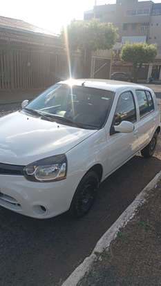 RENAULT-CLIO-2015