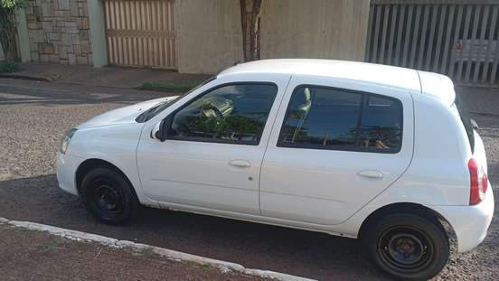 RENAULT-CLIO-2015