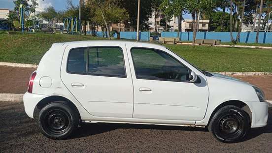 RENAULT-CLIO-2015