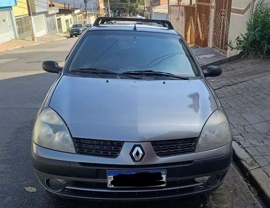 RENAULT-CLIO-2005