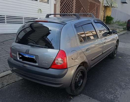 RENAULT-CLIO-2005