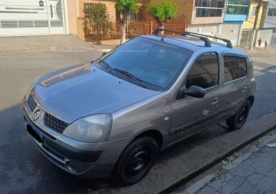 RENAULT-CLIO-2005